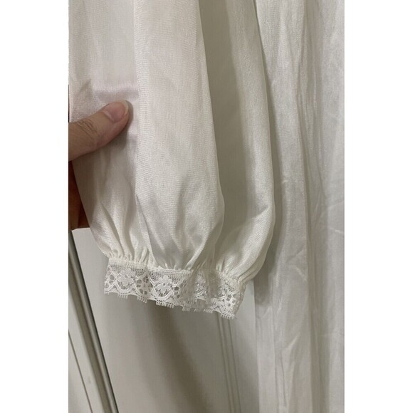 Vintage 70’s New Old Stock Vanity Fair S Embroidered Nightgown Snuggallure (K5) - Picture 4 of 11